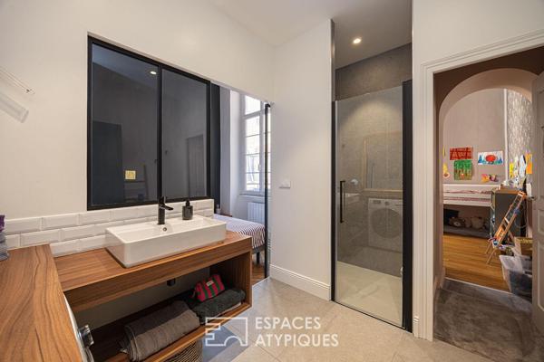 Appartement entièrement rénové par un architecte à quelques pas de la Place Bellecour
