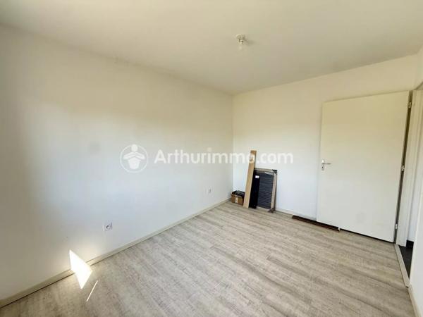 Vente                                                      Maison
                        
                     5 pièces                      110 m2                     à Neuvic