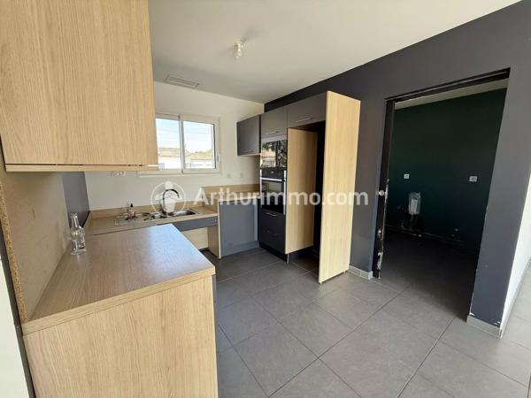 Vente                                                      Maison
                        
                     5 pièces                      110 m2                     à Neuvic