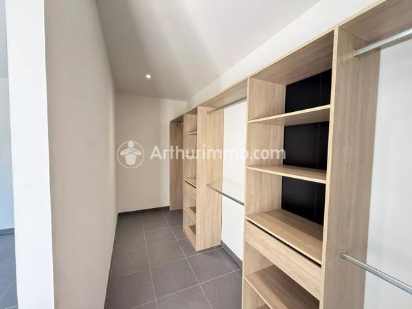 Vente                                                      Maison
                        
                     5 pièces                      110 m2                     à Neuvic