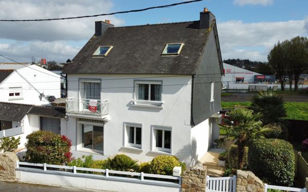 Maison à vendre    6 pièces • 155,50 m2 Carhaix-Plouguer