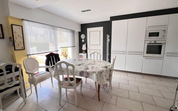 Maison à vendre    6 pièces • 155,50 m2 Carhaix-Plouguer