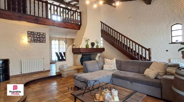 TREBES - Maison familiale - 5 chambres -196 m² avec piscine, grand garage et terrain arboré