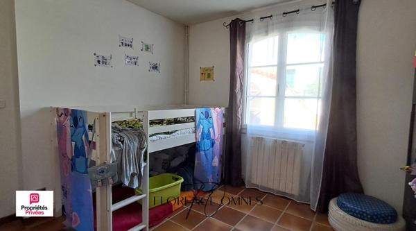 TREBES - Maison familiale - 5 chambres -196 m² avec piscine, grand garage et terrain arboré