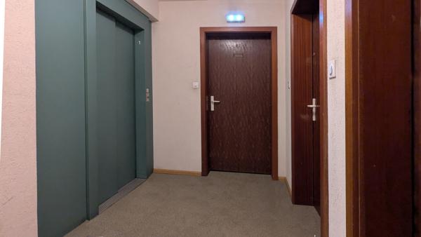 Lumineux T3 2ème étage avec balcon, cave et garage 157 000 €