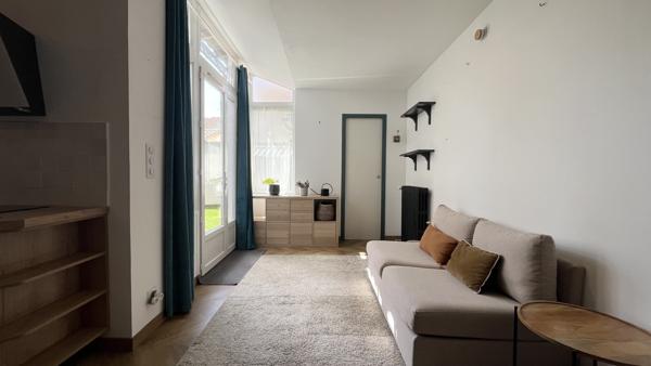 Appartement
                                                                                                                                                                                                                                                                                                                        2 pièce(s)                                                                                                                                                                                                          1 chambre(s)                                                                                                                                                                                                          46.74  m²