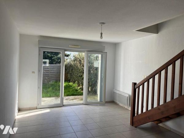 VILLA DUPLEX AVEC JARDIN