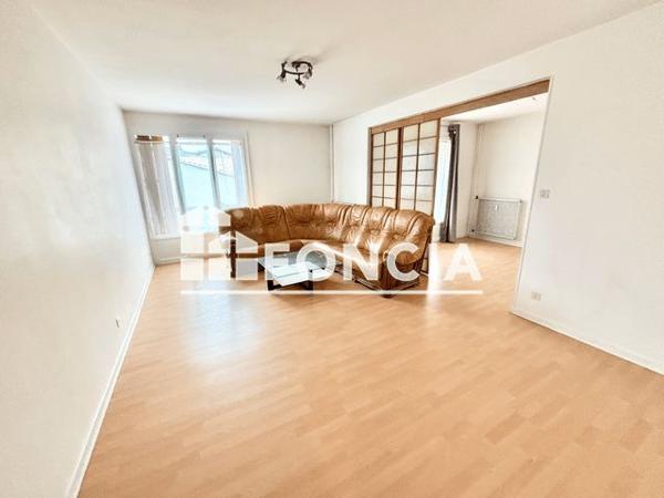 Location Appartement 3 pièces 71.67 m² - 8 CHEMIN DU TIVOLI Tournon Sur Rhone 07300