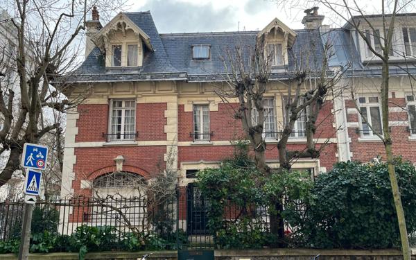 Maison à vendre    8 pièces • 182,60 m2 Vincennes