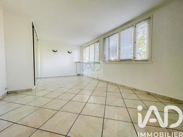 Appartement à vendre 4 pièces 58 m² Saint-Germain-lès-Arpajon