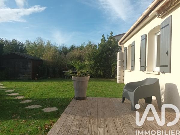 Maison à vendre 4 pièces 90 m² Saint-Yrieix-sur-Charente