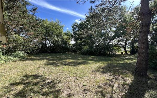 Terrain à vendre |  Saujon |  918 m²