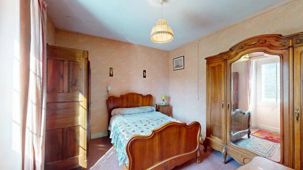 Jolie maison familiale avec volumes, dépendance et grenier aménageable