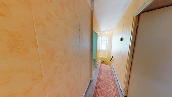 Jolie maison familiale avec volumes, dépendance et grenier aménageable
