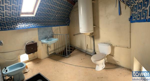 MATHA 17160 - Maison 2 pièces de 33 m² avec cave . et patio de 30 m².