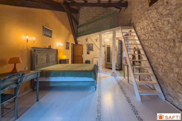 Propriété en pierre 165m2 avec piscine, garages