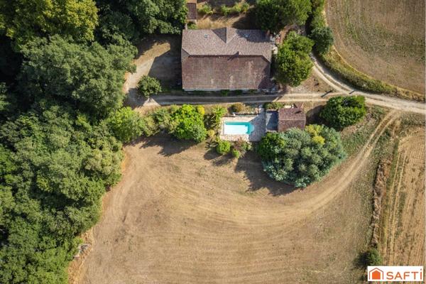 Propriété en pierre 165m2 avec piscine, garages