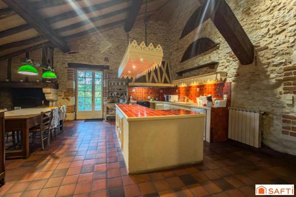 Propriété en pierre 165m2 avec piscine, garages