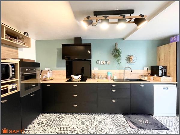 Maison de village entièrement rénovée, 4 chambres.