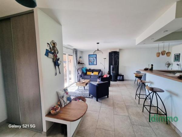 A découvrir Draguignan jolie villa F4 de 101m+dépendance garage terrasse 450m de terrain 399000€ crn2402 dpe B Draguignan (83300)