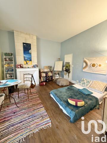 Maison 9 pièces de 214 m² à Tresses (33370)