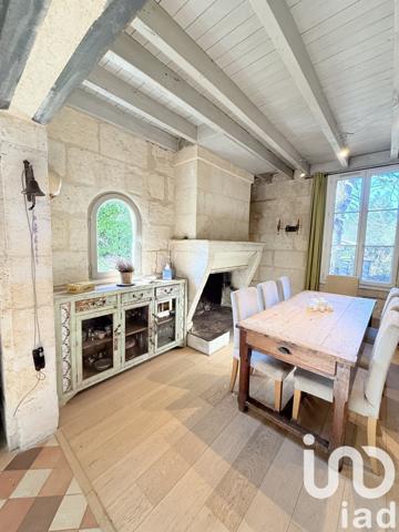 Maison 9 pièces de 214 m² à Tresses (33370)