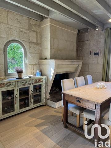 Maison 9 pièces de 214 m² à Tresses (33370)