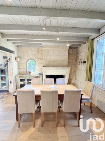 Maison 9 pièces de 214 m² à Tresses (33370)