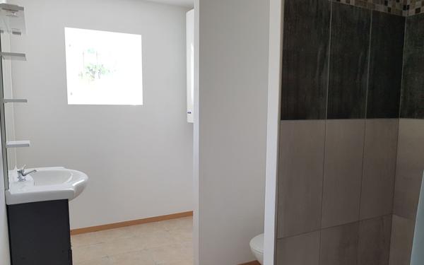 Appartement à louer    3 pièces •  Saint-Paulet-de-Caisson