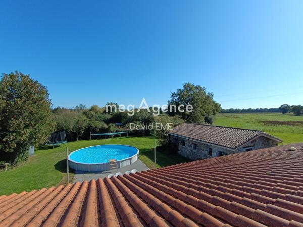 Maison à Challans, 85300 - 10 pièces 360m²