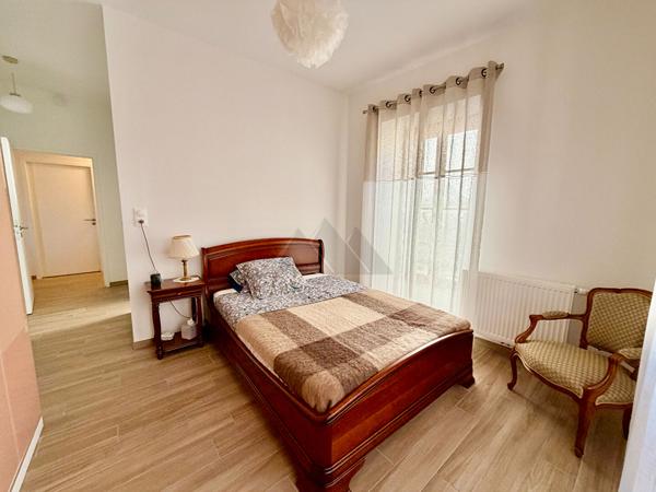 A VENDRE QUIMPER HISTORIQUE APPARTEMENT DUPLEX JARDIN PARKING