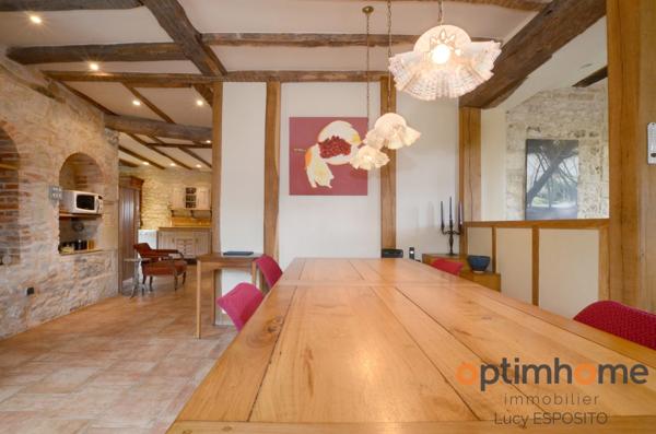 Belle maison de 14ème siècle et 18ème siècle au Coeur du village