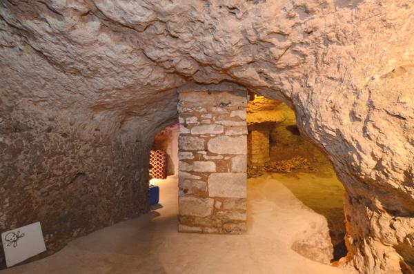 Belle maison de 14ème siècle et 18ème siècle au Coeur du village