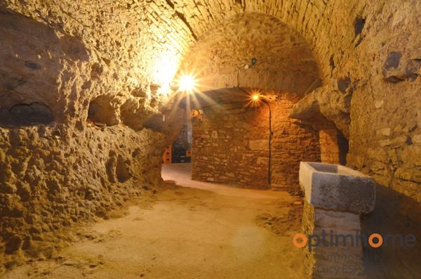 Belle maison de 14ème siècle et 18ème siècle au Coeur du village