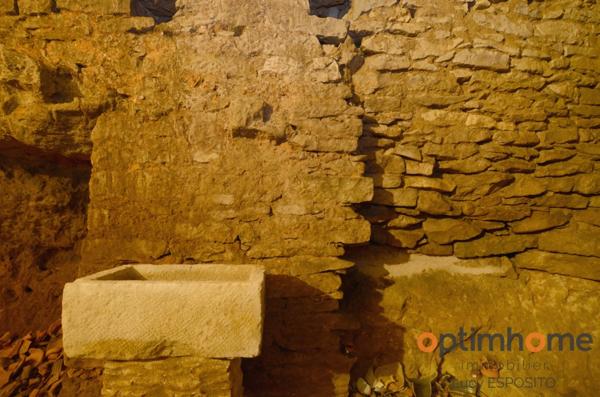 Belle maison de 14ème siècle et 18ème siècle au Coeur du village