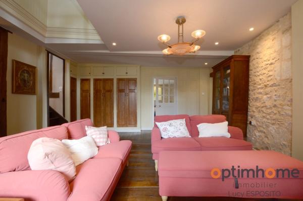 Belle maison de 14ème siècle et 18ème siècle au Coeur du village