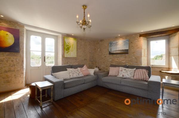 Belle maison de 14ème siècle et 18ème siècle au Coeur du village