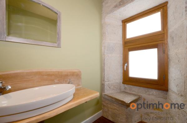 Belle maison de 14ème siècle et 18ème siècle au Coeur du village