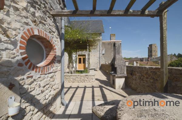 Belle maison de 14ème siècle et 18ème siècle au Coeur du village