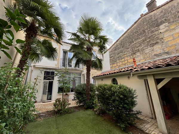 Location maison Bordeaux : 2 300 € - AJP Immobilier Bordeaux Chartrons
