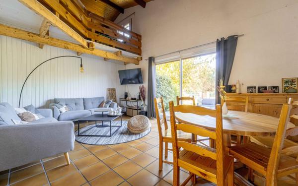 Maison à vendre    6 pièces •  Sainte-Eulalie-en-Born