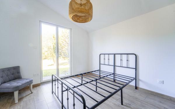 Maison à vendre    6 pièces •  Sainte-Eulalie-en-Born