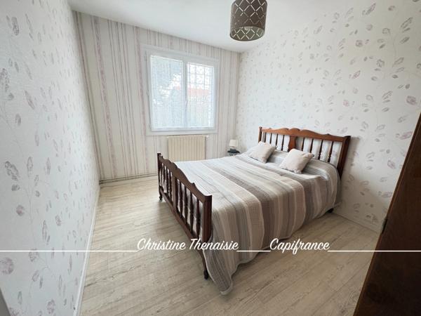 Maison à vendre 4 pièces de Plain-Pied avec Véranda - 2 chambres - Garage et Carport 85800 LE FENOUILLER