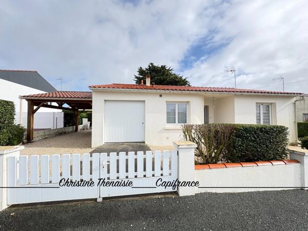 Maison à vendre 4 pièces de Plain-Pied avec Véranda - 2 chambres - Garage et Carport 85800 LE FENOUILLER