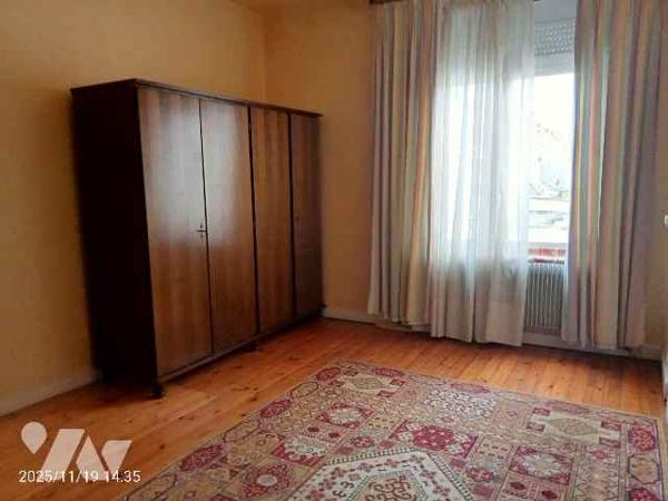 Maison de ville-1930 de 4 pièces-99 m2 + cour couverte