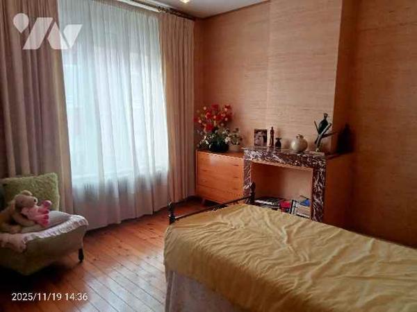 Maison de ville-1930 de 4 pièces-99 m2 + cour couverte