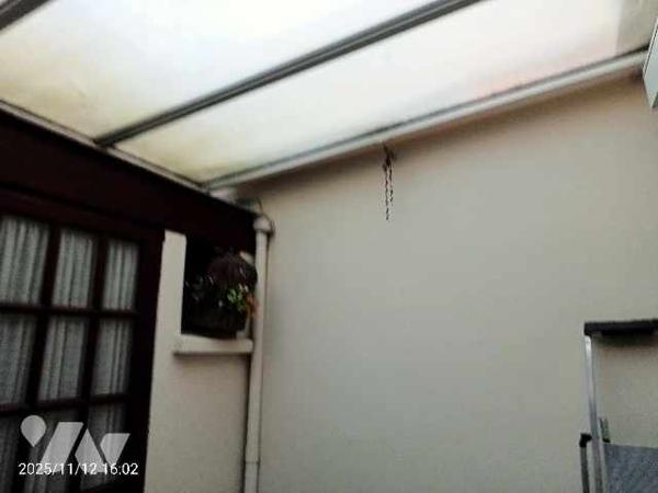 Maison de ville-1930 de 4 pièces-99 m2 + cour couverte