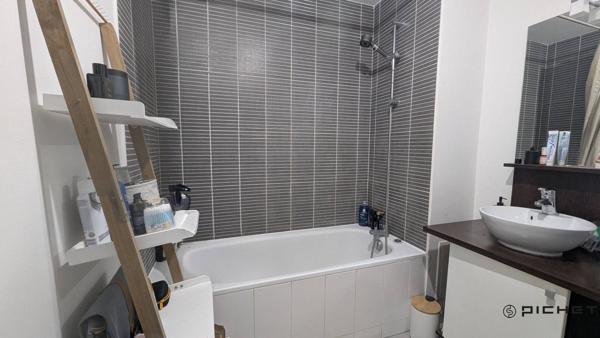 Appartement 3 pièces 57 m² EYSINES - 33320