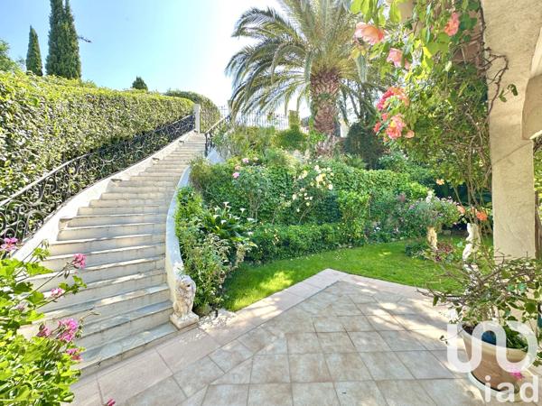 Maison à vendre 5 pièces 136 m² Saint-Raphaël