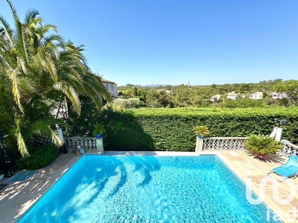 Maison à vendre 5 pièces 136 m² Saint-Raphaël